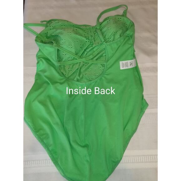 Green Eyelet Swimsuit Women's Sz XL 16 18 Built In Bra Strappy Back One Piece - Picture 14 of 16